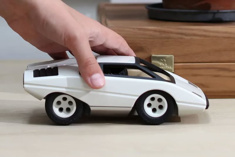 Top toy car - Playforever's new UFO Colomba sci-fi concept sports car-1740308839_769_Top-toy-car-Playforever39s-new-UFO-Colomba-sci-fi-concept.com_image_2025_02_22_playforever-ufo-col