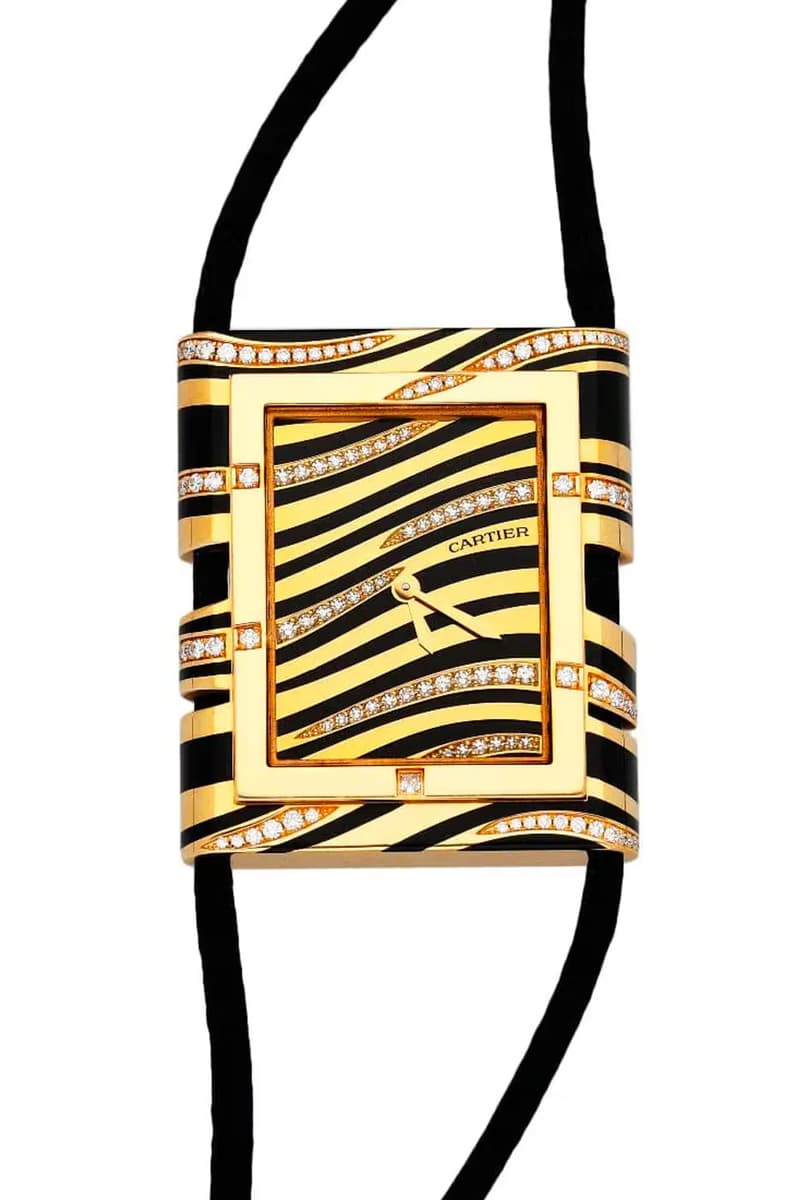 Timothée Chalamet wear price $25,000 Cartier "Pendant Watch"-1740489920_388_Timothee-Chalamet-wear-price-25000-Cartier-Pendant-Watch