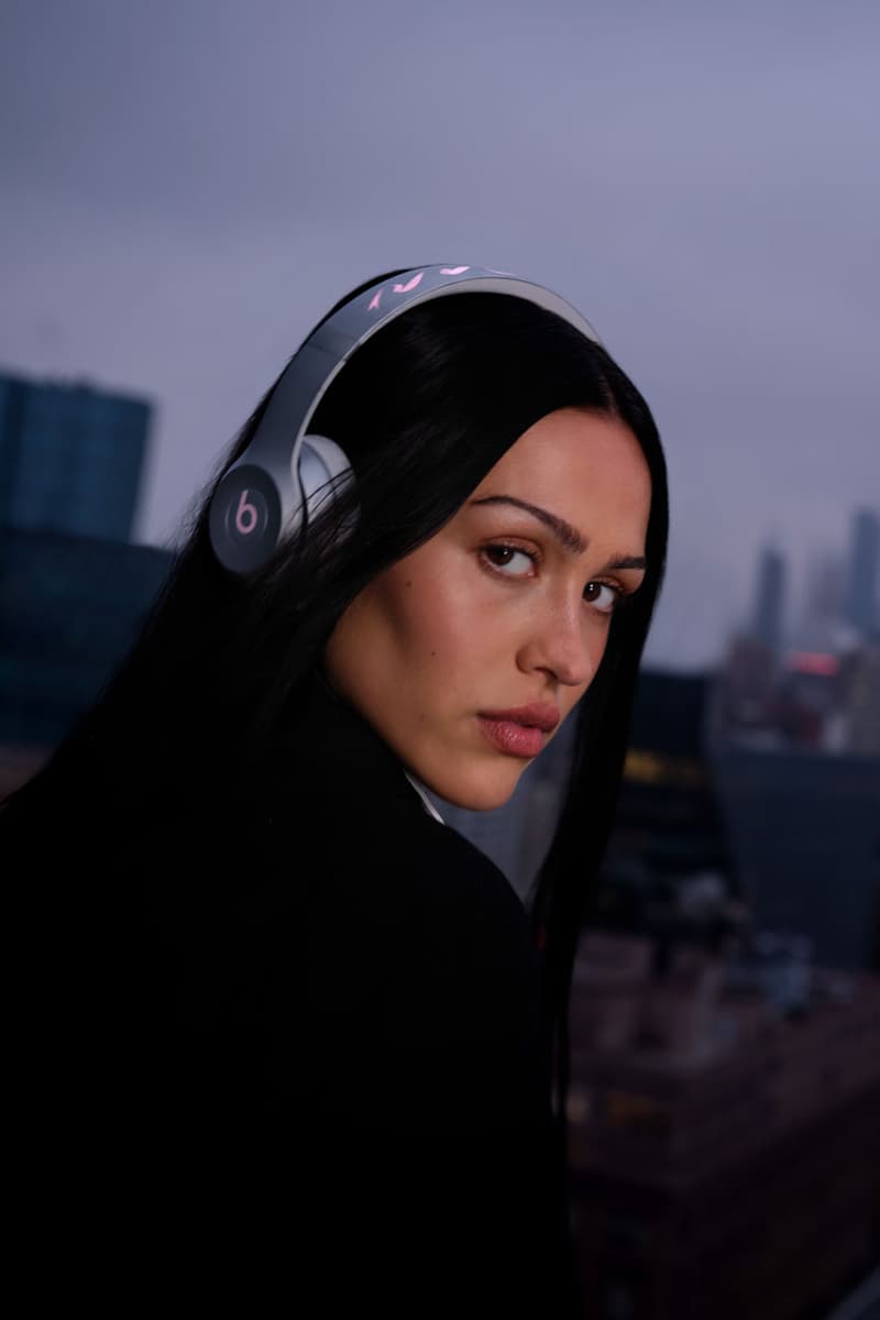 Sandy Liang x Beats Solo 4 is officially released, pink ribbon design injects sweet new style into the headphones-1741186613_69_Sandy-Liang-x-Beats-Solo-4-is-officially-released-pink