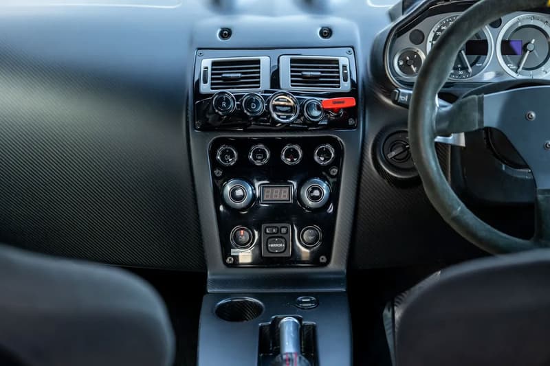 Aston Martin Super Rare V8 Super Cygnet Ultimate Cannon Model is on sale-1741245909_393_Aston-Martin-Super-Rare-V8-Super-Cygnet-Ultimate-Cannon-Model