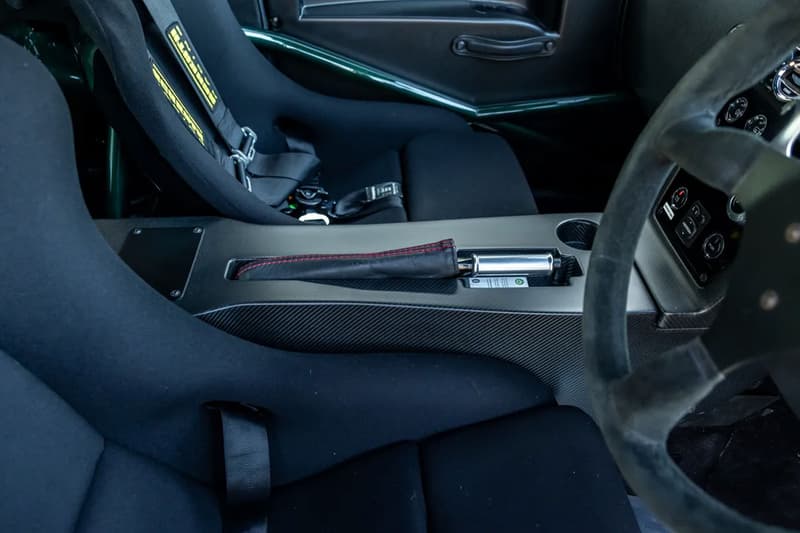 Aston Martin Super Rare V8 Super Cygnet Ultimate Cannon Model is on sale-1741245909_549_Aston-Martin-Super-Rare-V8-Super-Cygnet-Ultimate-Cannon-Model