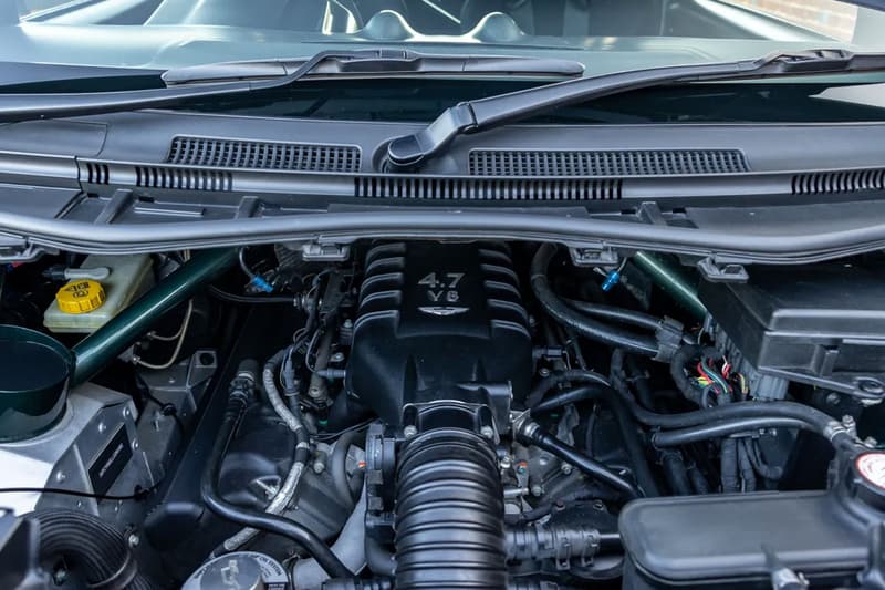 Aston Martin Super Rare V8 Super Cygnet Ultimate Cannon Model is on sale-1741245909_674_Aston-Martin-Super-Rare-V8-Super-Cygnet-Ultimate-Cannon-Model