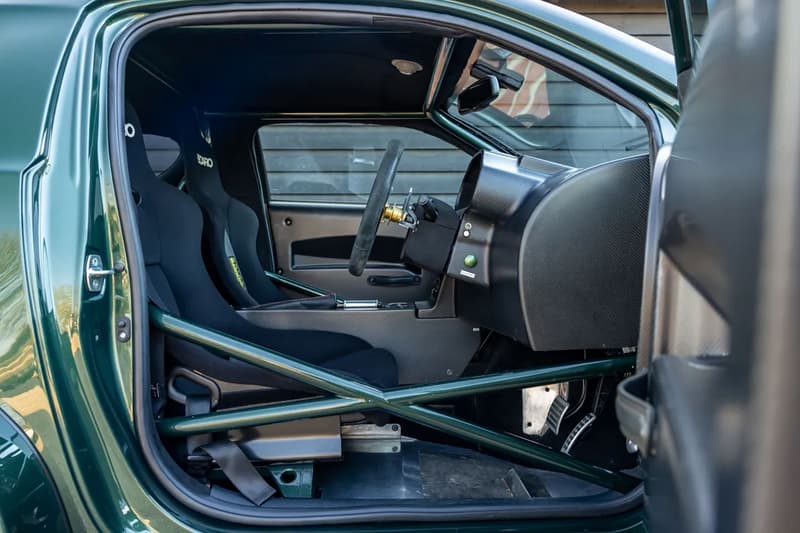 Aston Martin Super Rare V8 Super Cygnet Ultimate Cannon Model is on sale-1741245909_781_Aston-Martin-Super-Rare-V8-Super-Cygnet-Ultimate-Cannon-Model