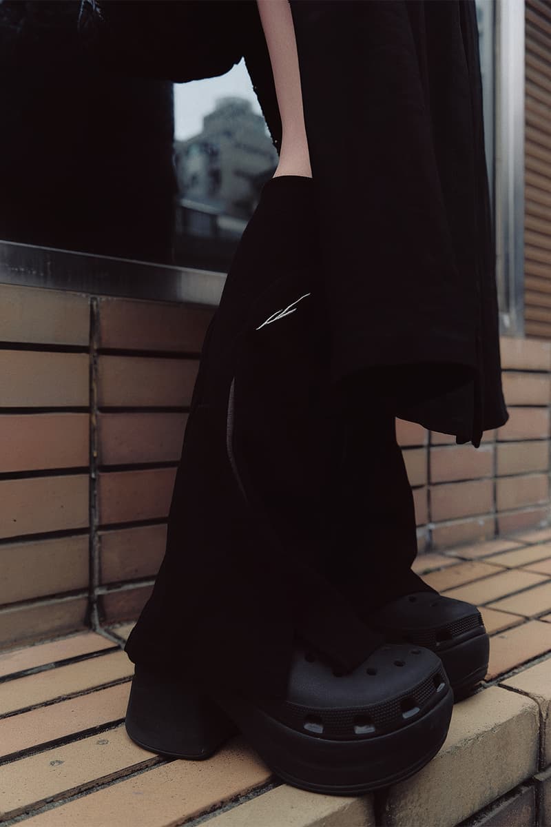 Streetsnaps: Black or White? which one? Small-1741271643_286_Streetsnaps-Black-or-White-which-one-Small