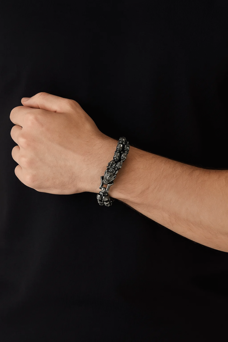 Oxidized Stainless Steel Skull Link Bracelet with Beast Head Clasp