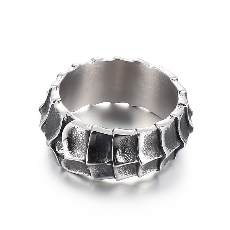 Stainless Steel Dragon Scale Ring | Men's Textured Band with Crystal Accent - 主图-6-1 