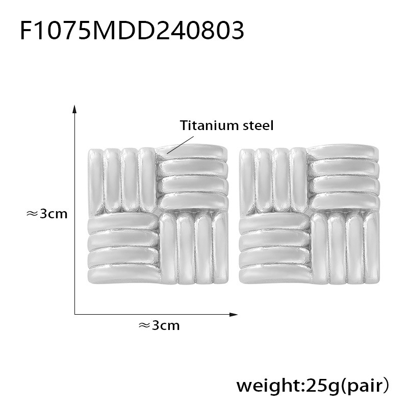 Modern Silver Square Stud Earrings with Textured Woven Pattern - Fashion Statement - 主图-6-13 