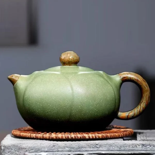 Chinese Style Clay Teapot for Kongfu Tea Pots, Handmade Tea Pots, Lotus Zisha Segment Mud Xishi, Yixing Purply, 300ml, 1Pc