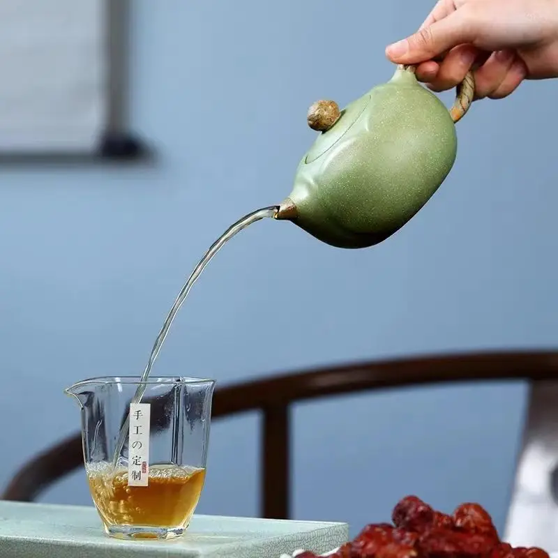 Chinese Style Clay Teapot for Kongfu Tea Pots, Handmade Tea Pots, Lotus Zisha Segment Mud Xishi, Yixing Purply, 300ml, 1Pc
